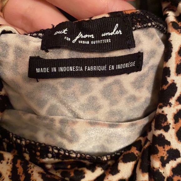 Cheetah cowl neck bodysuit. - Picture 3 of 4